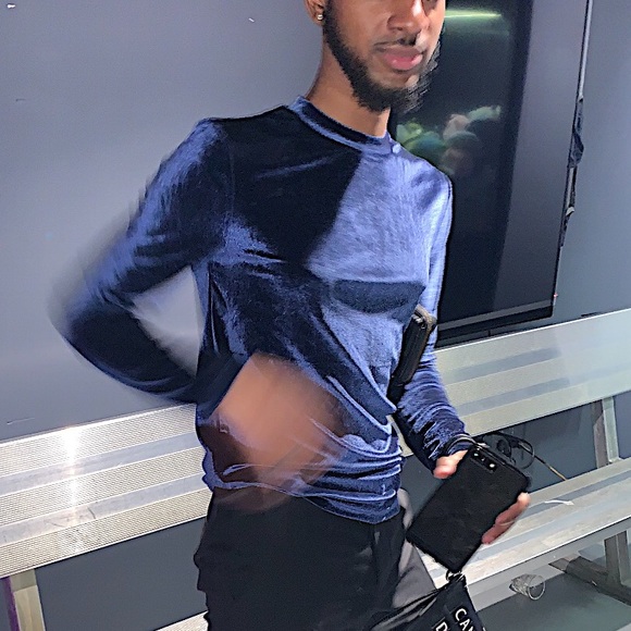 LONG SLEEVE VELOUR T-SHIRT! - Picture 3 of 3